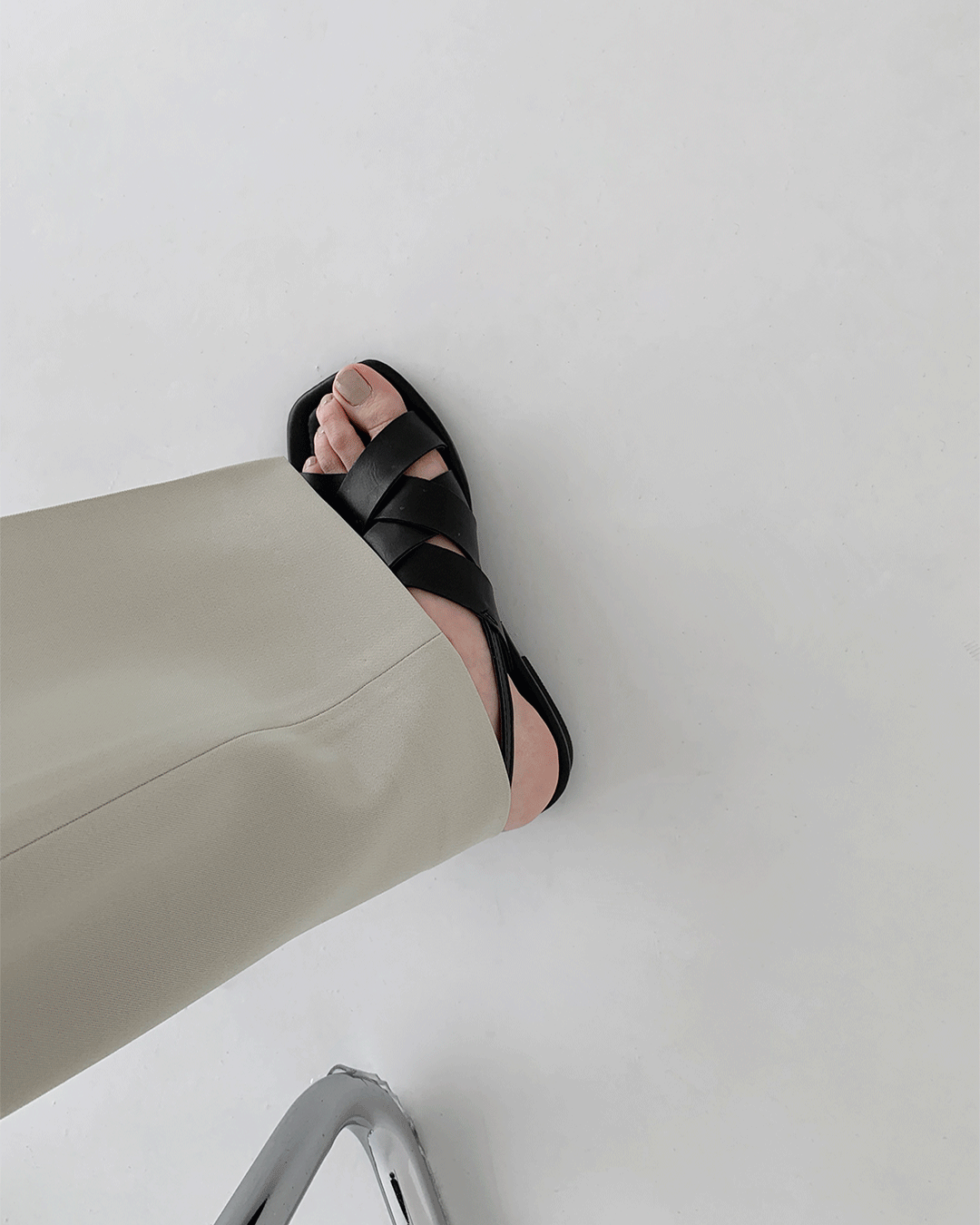 Strap sandal